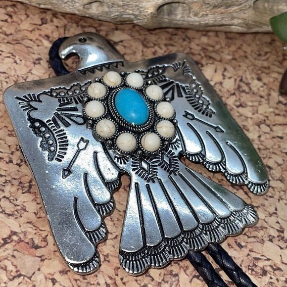 Unique Thunderbird T-Bird White Blue Turquoise Concho Lariat Bolo Tie Western - Picture 14 of 16